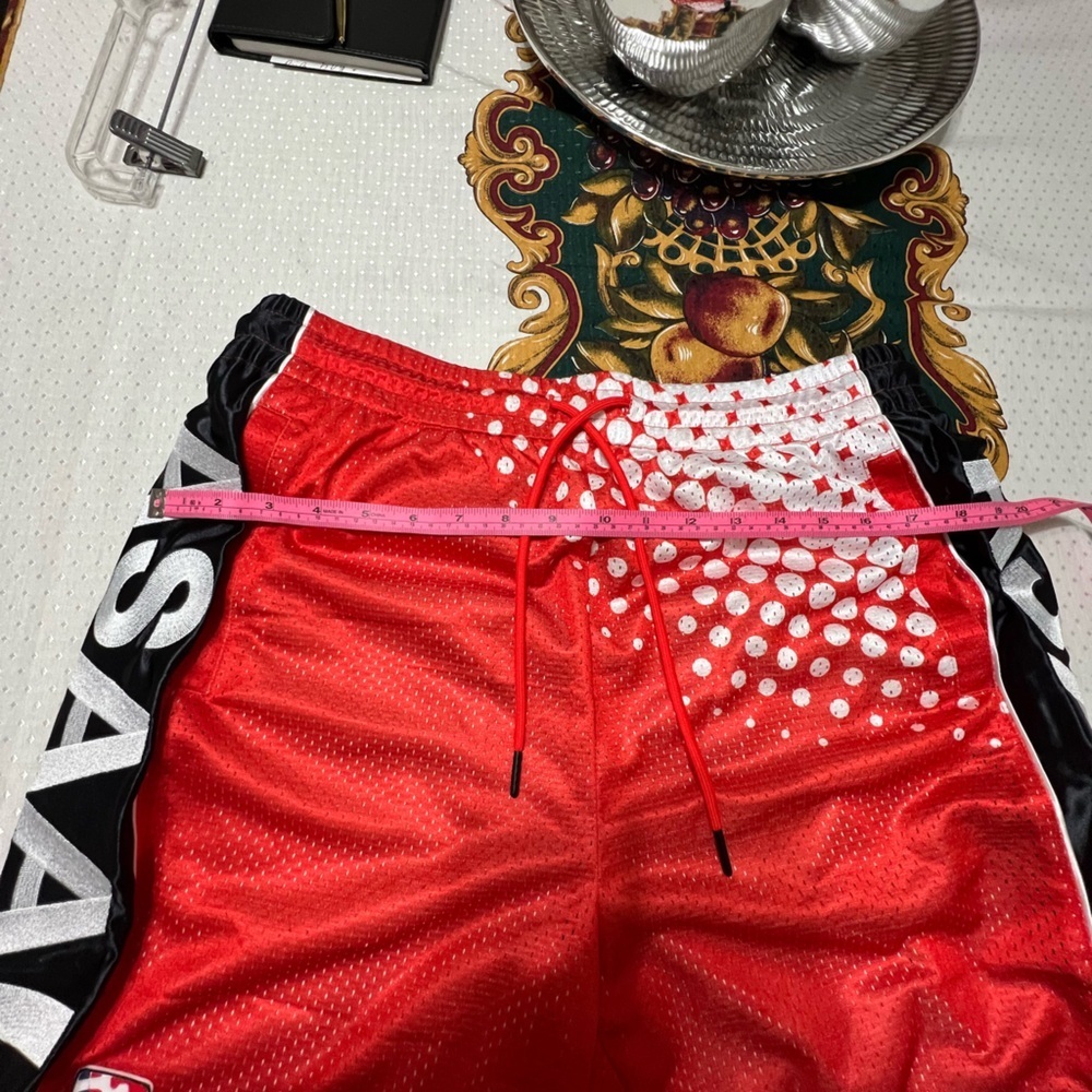 ASAALI jean co Los Ángeles Red Basketball Shorts - Picture 7 of 7